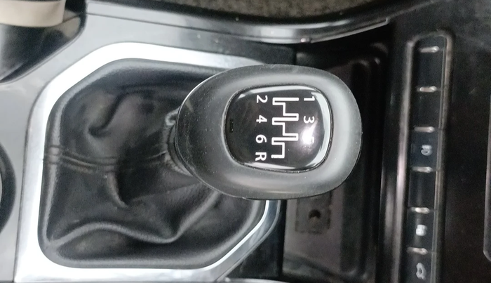 2021 Tata NEXON XZ PLUS DIESEL, Diesel, Manual, 94,069 km, Gear Lever