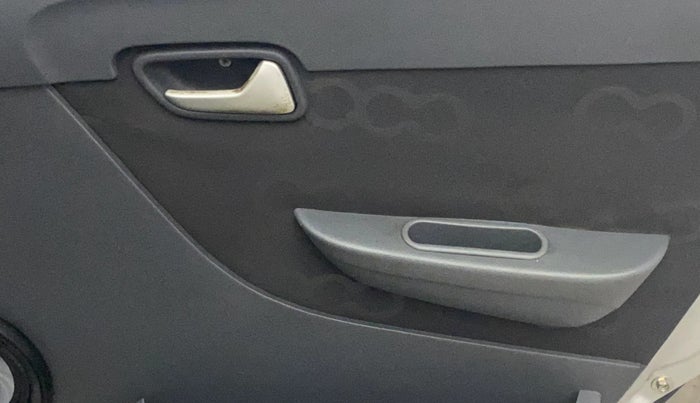 2014 Maruti Alto 800 LXI, Petrol, Manual, 67,608 km, Driver Side Door Panels Control