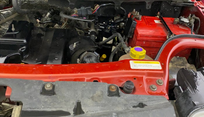 2016 Mahindra TUV300 T8, Diesel, Manual, 96,770 km, Engine View - Left