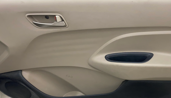 2018 Hyundai NEW SANTRO ASTA MT, Petrol, Manual, 46,056 km, Driver Side Door Panels Control