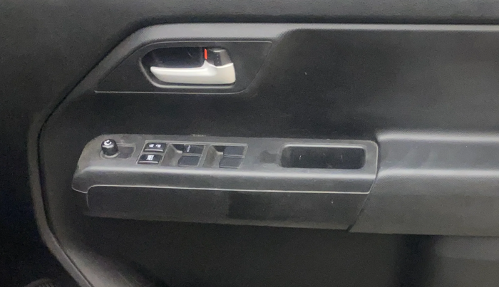 2024 Maruti New Wagon-R VXI 1.0, Petrol, Manual, 11,914 km, Driver Side Door Panels Control