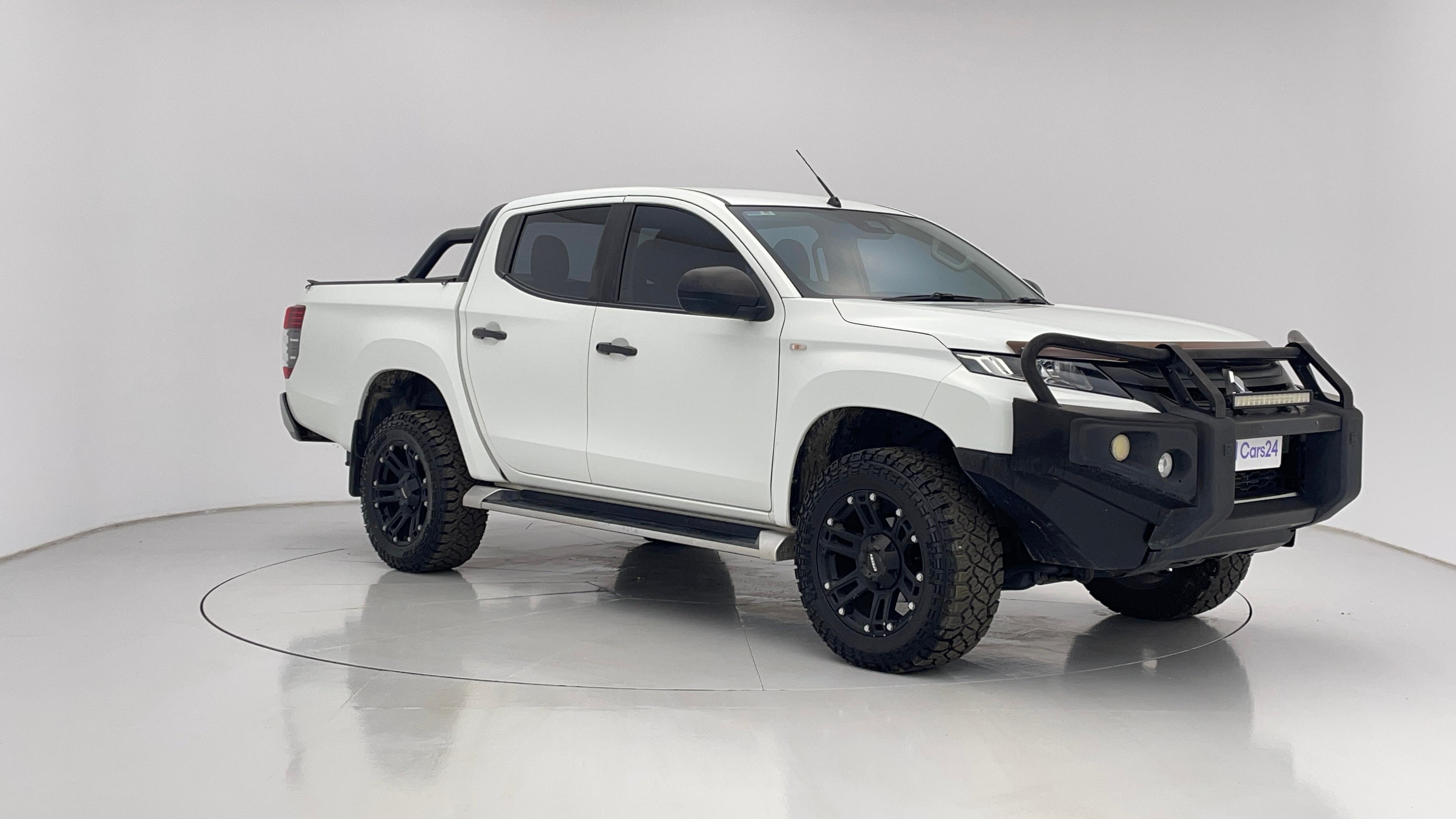 Mitsubishi Triton image