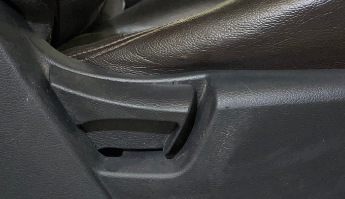 2020 Mahindra XUV300 W4 1.5 DIESEL, Diesel, Manual, 75,621 km, Driver Side Adjustment Panel