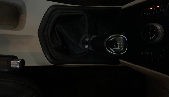 2020 Mahindra XUV300 W4 1.5 DIESEL, Diesel, Manual, 75,621 km, Gear Lever