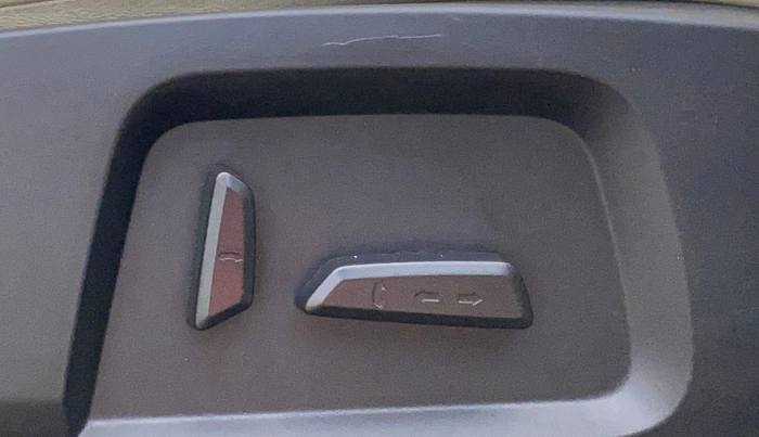 2021 Tata Safari XZA PLUS, Diesel, Automatic, 37,329 km, Driver Side Adjustment Panel