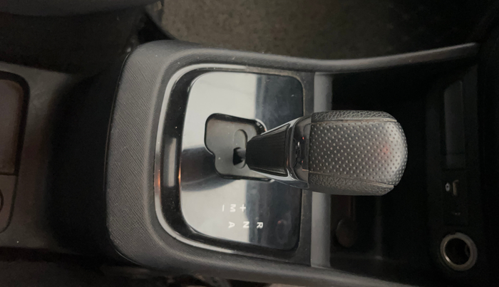 2022 Tata PUNCH ADVENTURE AMT, Petrol, Automatic, 45,218 km, Gear Lever