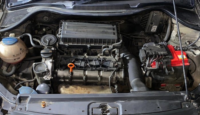 2013 Volkswagen Vento HIGHLINE 1.6 MPI, Petrol, Manual, 73,143 km, Engine View