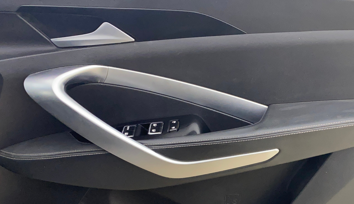 2019 MG HECTOR SHARP 2.0 DIESEL, Diesel, Manual, 70,930 km, Driver Side Door Panels Control