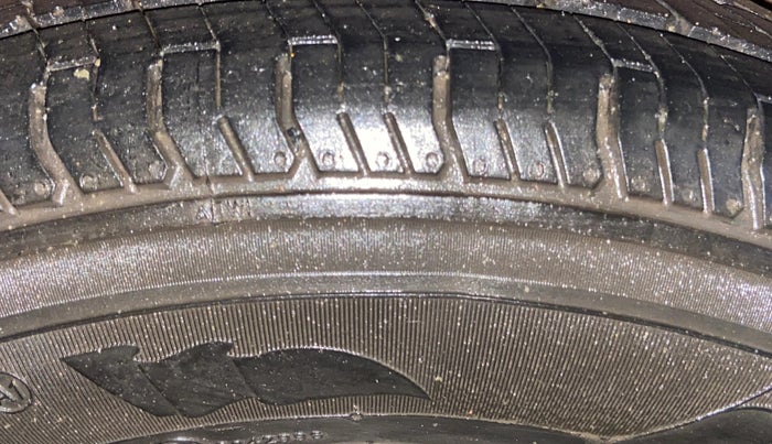 2012 Hyundai i10 ERA 1.1, Petrol, Manual, 61,944 km, Right Rear Tyre Tread