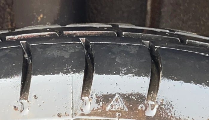 2019 Renault TRIBER RXZ, Petrol, Manual, 55,247 km, Right Rear Tyre Tread