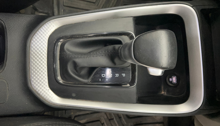 2023 KIA SONET HTX 1.0 DCT, Petrol, Automatic, 49,998 km, Gear Lever