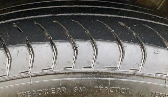 2022 Volkswagen TAIGUN TOPLINE 1.0 TSI MT, Petrol, Manual, 78,249 km, Left Front Tyre Tread