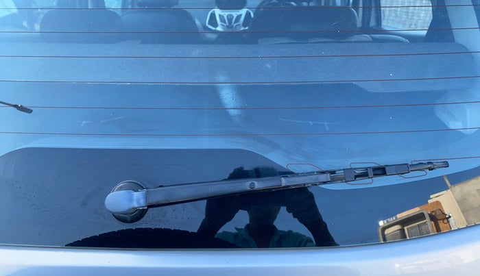 2017 Ford Ecosport TITANIUM 1.5L PETROL, Petrol, Manual, 1,37,972 km, Rear Wiper