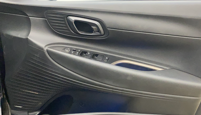 2022 Hyundai NEW I20 ASTA 1.2 MT, Petrol, Manual, 22,871 km, Driver Side Door Panels Control