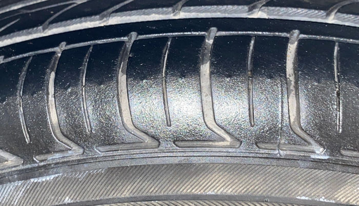 2014 Hyundai Xcent S 1.2, Petrol, Manual, 77,084 km, Left Front Tyre Tread