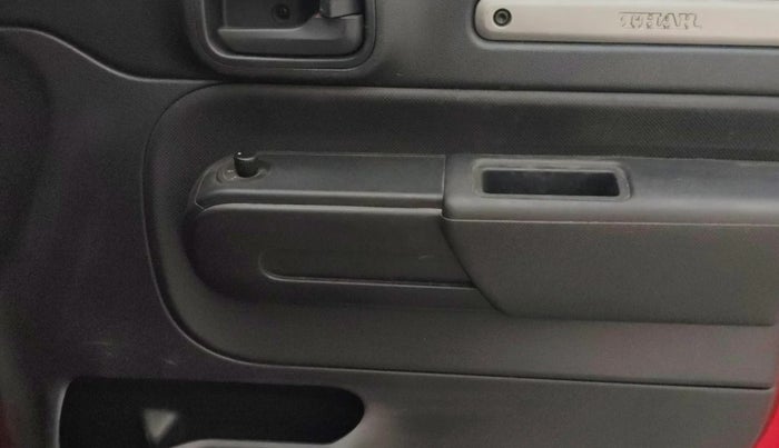 2021 Mahindra Thar LX HT PETROL 4WD MT, Petrol, Manual, 81,382 km, Driver Side Door Panels Control