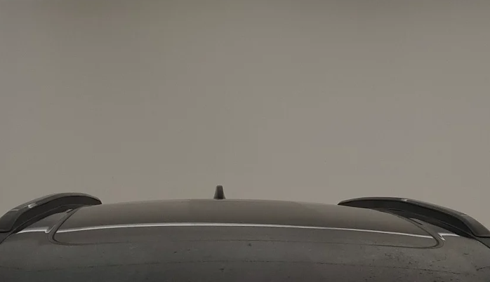 2021 Mahindra XUV700 AX 7 P MT 7 STR, Petrol, Manual, 37,871 km, Moonroof/ Sunroof