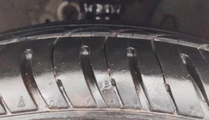 2014 Hyundai i20 SPORTZ 1.2, Petrol, Manual, 91,238 km, Right Front Tyre Tread