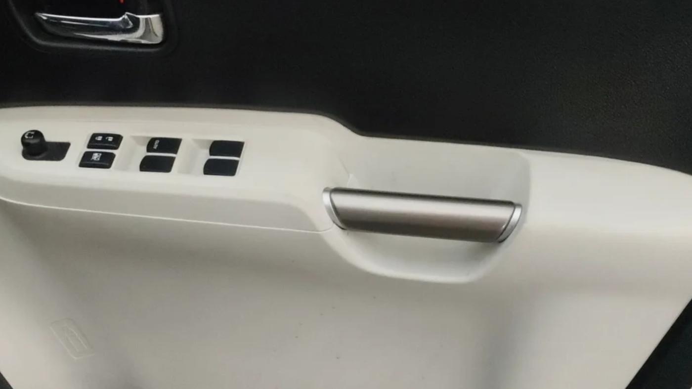 2019 Maruti IGNIS DELTA 1.2 AMT, Petrol, Automatic, 43,691 km, Driver Side Door Panels Control