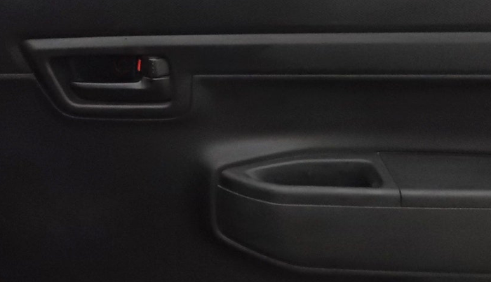 2020 Maruti S PRESSO VXI PLUS AMT, Petrol, Automatic, 95,321 km, Driver Side Door Panels Control