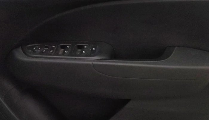 2020 Hyundai VENUE SX 1.0 TURBO IMT, Petrol, Manual, 50,034 km, Driver Side Door Panels Control