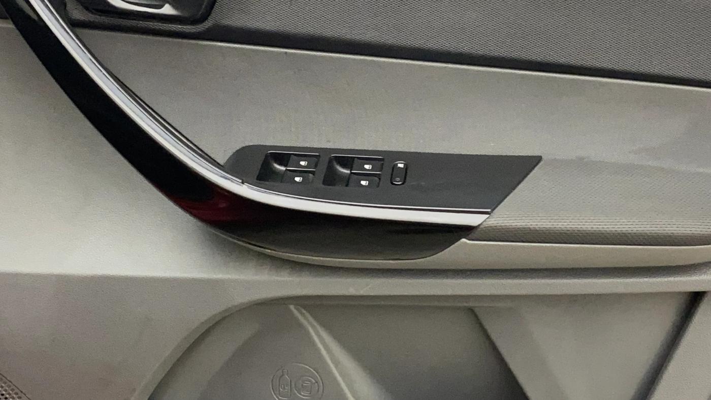 2017 Tata TIGOR XT PETROL, Petrol, Manual, 98,172 km, Driver Side Door Panels Control
