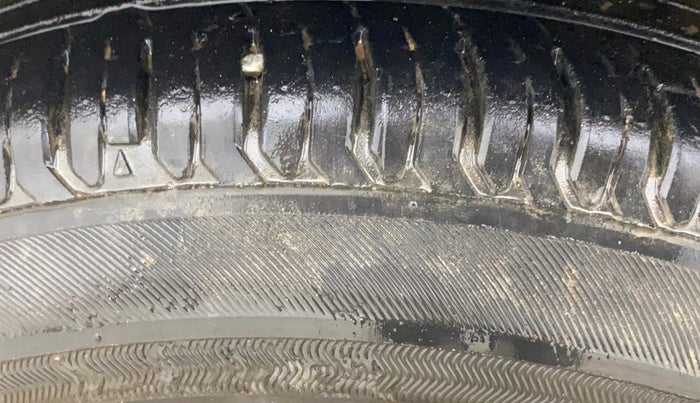 2019 Maruti Dzire VXI, Petrol, Manual, 71,902 km, Left Front Tyre Tread
