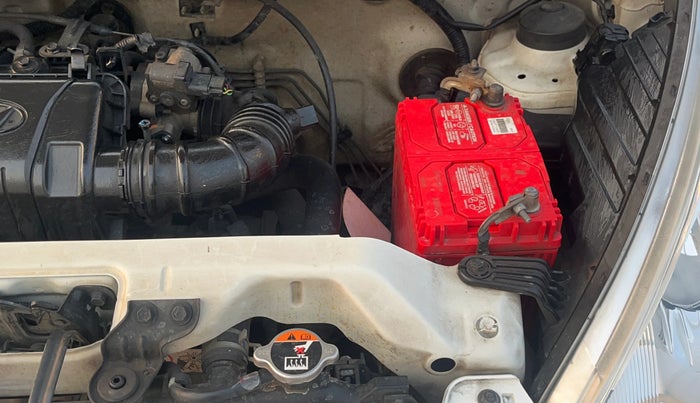 2018 Hyundai Eon ERA +, Petrol, Manual, 67,262 km, Engine View - Left