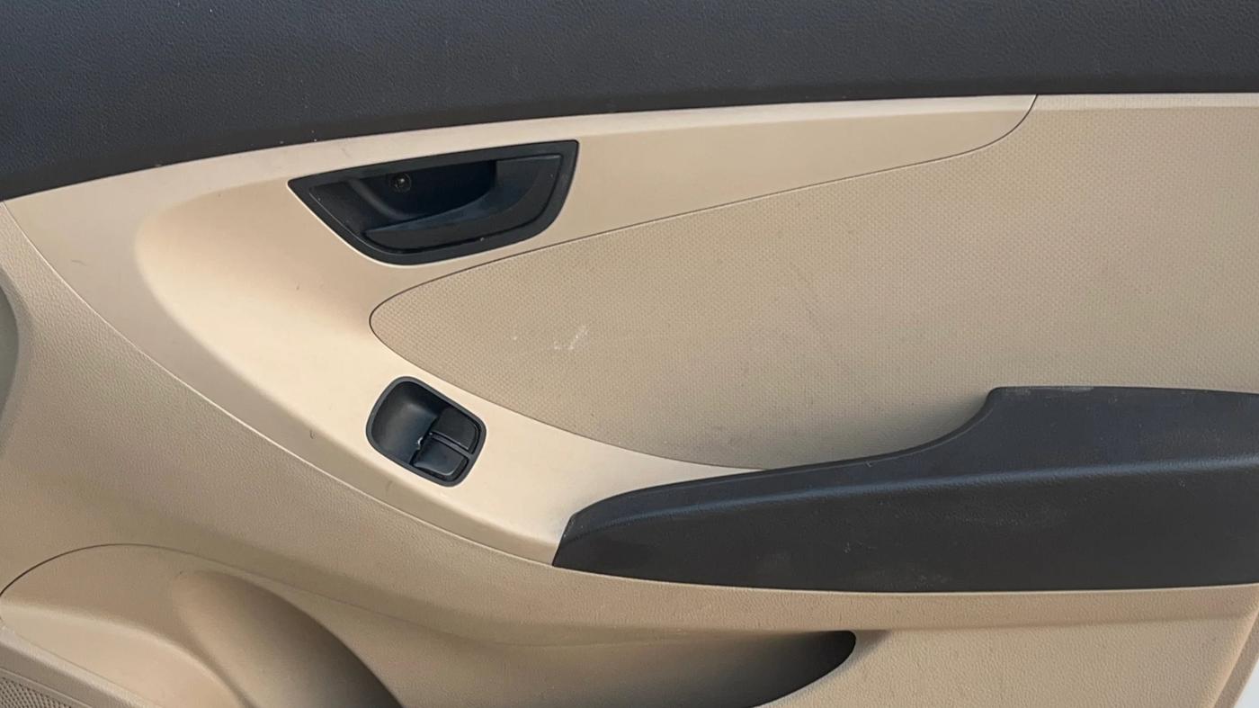 2018 Hyundai Eon ERA +, Petrol, Manual, 67,262 km, Driver Side Door Panels Control