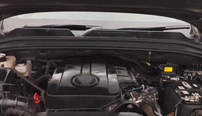 2022 Mahindra ALTURAS G4 4WD AT, Diesel, Automatic, 28,121 km, Engine View