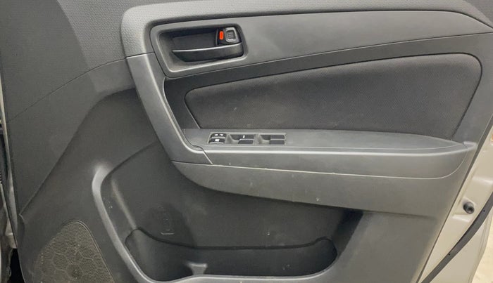 2016 Maruti Vitara Brezza VDI (O), Diesel, Manual, 97,573 km, Driver Side Door Panels Control