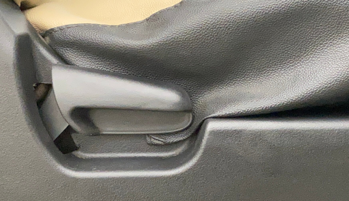 2017 Maruti Wagon R 1.0 VXI AMT, Petrol, Automatic, 42,757 km, Driver Side Adjustment Panel