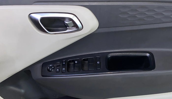 2022 Hyundai AURA SX 1.2, Petrol, Manual, 42,649 km, Driver Side Door Panels Control