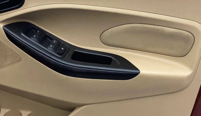 2015 Ford Figo Aspire TREND 1.2 PETROL, Petrol, Manual, 1,14,806 km, Driver Side Door Panels Control