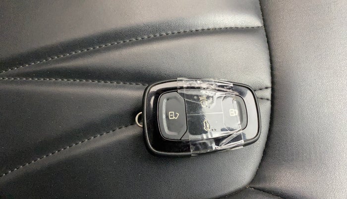 2020 Tata NEXON XZ PLUS PETROL, Petrol, Manual, 40,018 km, Key Close Up