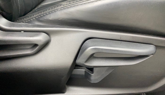 2020 Tata NEXON XZ PLUS PETROL, Petrol, Manual, 40,018 km, Driver Side Adjustment Panel