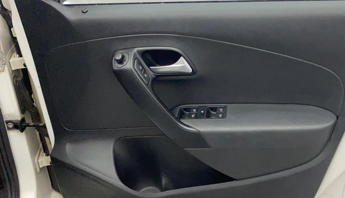 2014 Volkswagen Polo COMFORTLINE 1.2L PETROL, Petrol, Manual, 98,832 km, Driver Side Door Panels Control