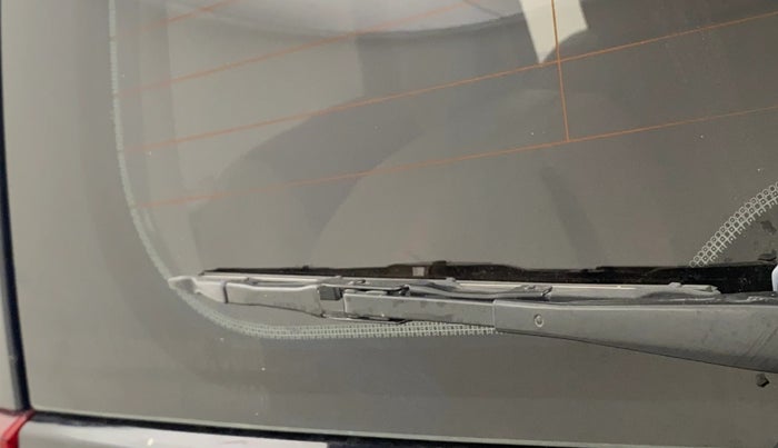 2017 Mahindra TUV300 T8, Diesel, Manual, 54,026 km, Rear Wiper