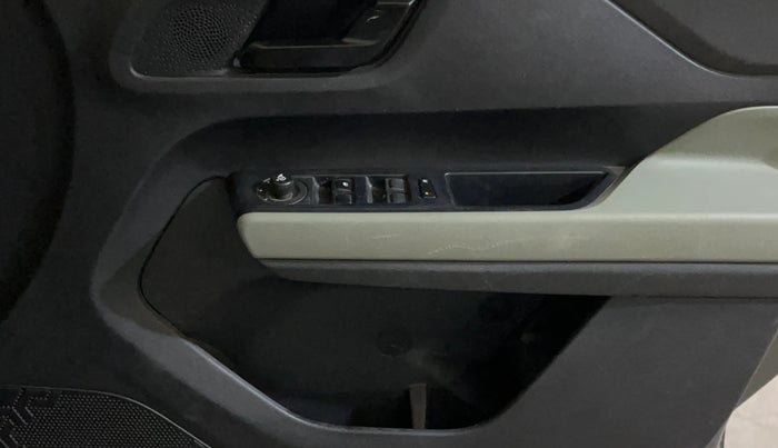 2023 Tata PUNCH ADVENTURE MT, Petrol, Manual, 37,330 km, Driver Side Door Panels Control