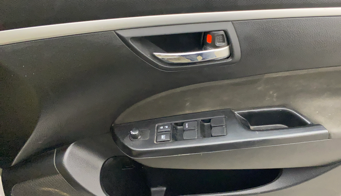 2014 Maruti Swift VXI, Petrol, Manual, 44,721 km, Driver Side Door Panels Control