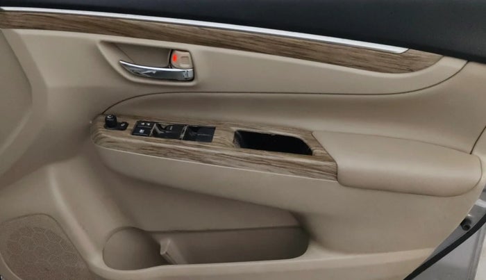 2020 Maruti Ciaz ALPHA  AT 1.5 SHVS PETROL, Petrol, Automatic, 71,572 km, Driver Side Door Panels Control