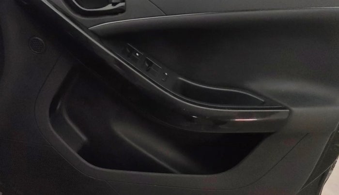 2023 Tata NEXON XZA PLUS PETROL DARK EDITION, Petrol, Automatic, 51,883 km, Driver Side Door Panels Control