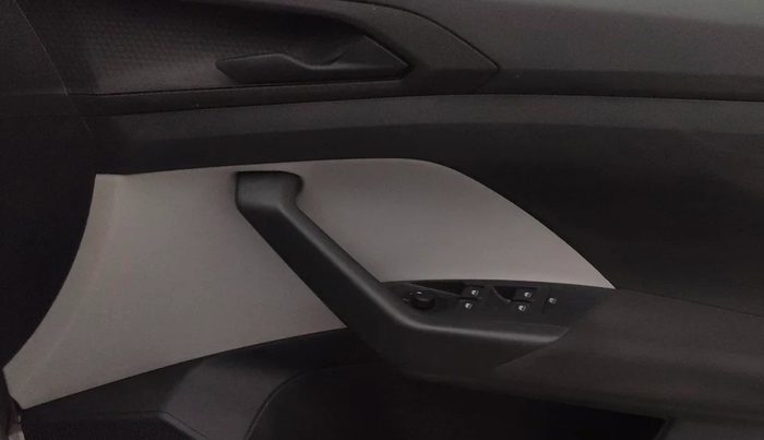 2022 Skoda KUSHAQ ACTIVE 1.0L TSI MT, Petrol, Manual, 43,205 km, Driver Side Door Panels Control