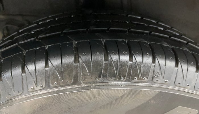 2020 KIA SONET GTX PLUS 1.0 IMT, Petrol, Manual, 52,898 km, Right Rear Tyre Tread