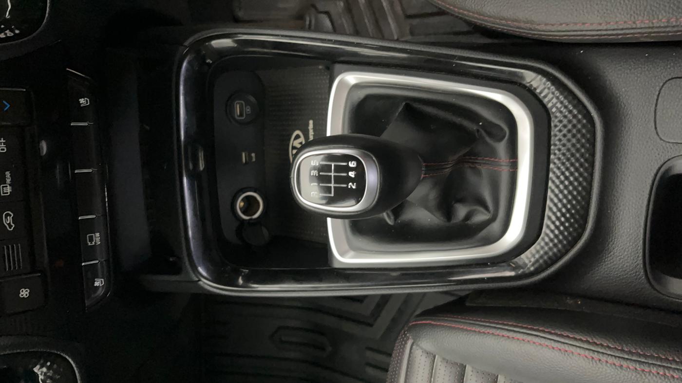 2020 KIA SONET GTX PLUS 1.0 IMT, Petrol, Manual, 52,858 km, Gear Lever