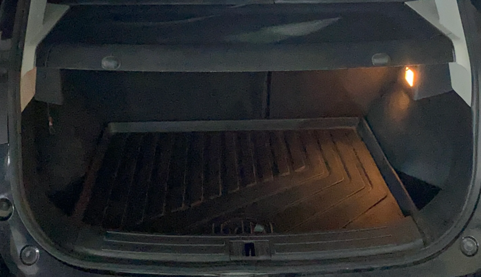 2022 MG ASTOR SAVVY 1.5 CVT S RED, Petrol, Automatic, 13,675 km, Boot Inside