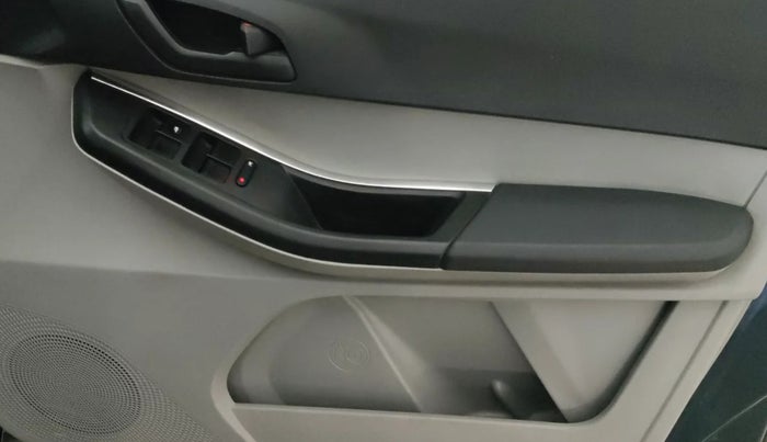 2021 Tata Tiago XT (O) PETROL, Petrol, Manual, 97,520 km, Driver Side Door Panels Control