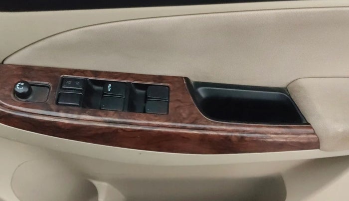 2018 Maruti Dzire VXI, Petrol, Manual, 55,541 km, Driver Side Door Panels Control