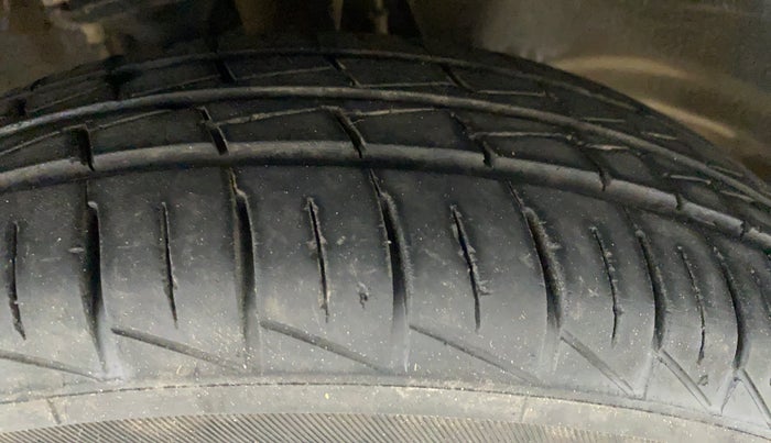 2021 Maruti Alto VXI, Petrol, Manual, 8,664 km, Right Front Tyre Tread