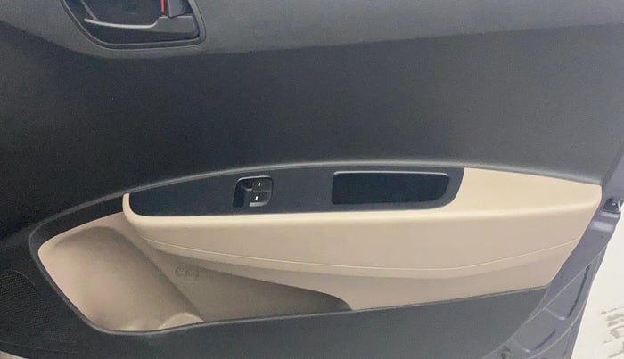 2016 Hyundai Grand i10 ERA 1.2 KAPPA VTVT, Petrol, Manual, 34,440 km, Driver Side Door Panels Control